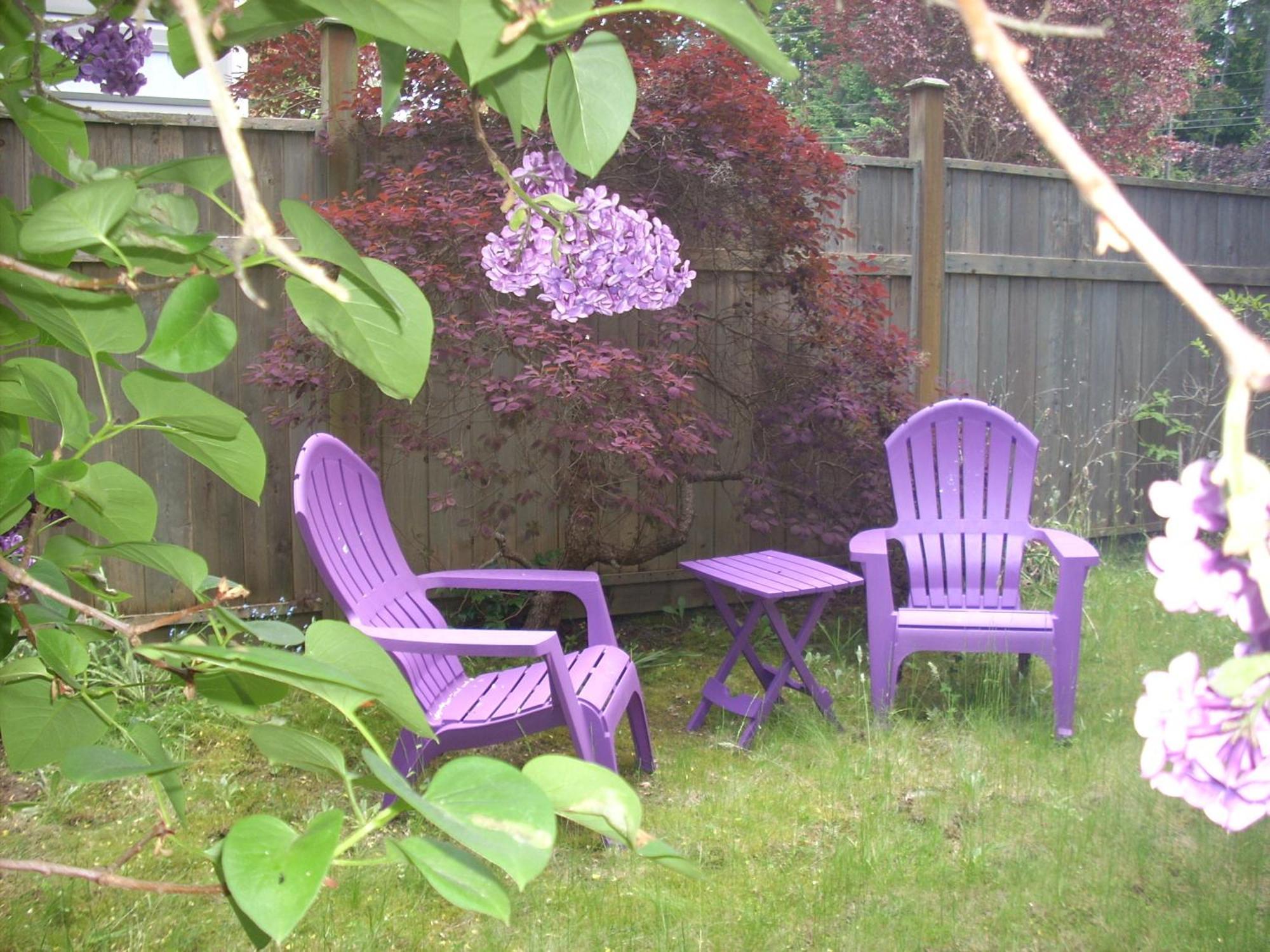 At Nautica Tigh Private Keypad Entrances Bed & Breakfast Qualicum Beach Bagian luar foto